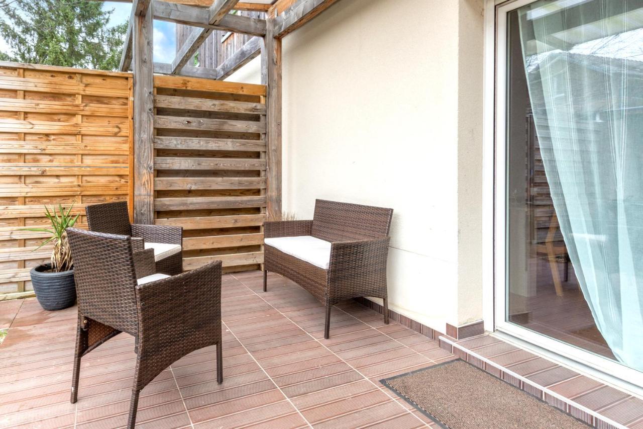 Le Duplex Chessy - 15Min From Disneyland - 2 Private Parkings - Garden - Kingsize & Queensize Bed - Supermarket Behind The House Zewnętrze zdjęcie