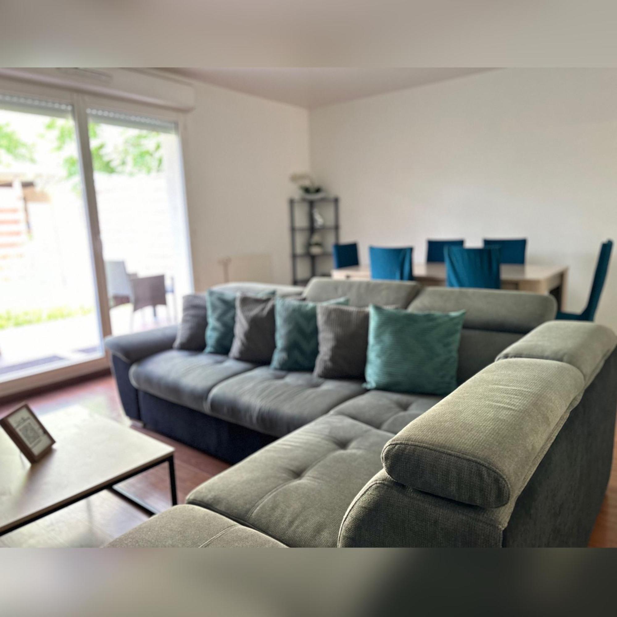 Le Duplex Chessy - 15Min From Disneyland - 2 Private Parkings - Garden - Kingsize & Queensize Bed - Supermarket Behind The House Zewnętrze zdjęcie